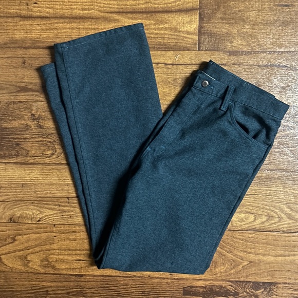 Wrangler ~ Vintage ~ Blue ~ Men’s Size 36/32 ~ Bell Bottom/ Western Pants - Picture 3 of 15